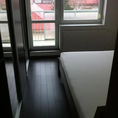 Spacious In Town Centre *