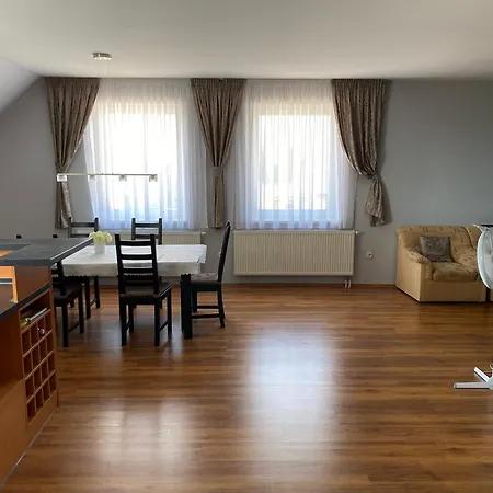 Spacious In Town Centre *