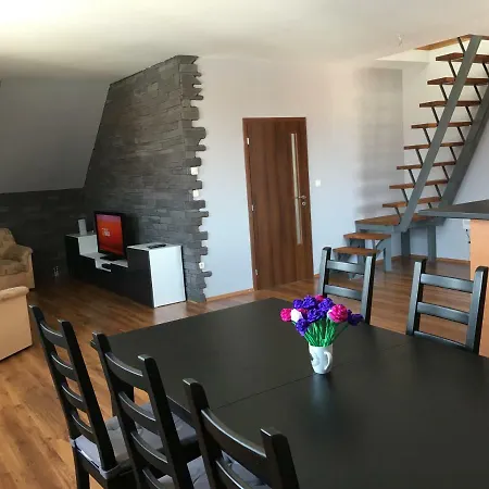 Spacious In Town Centre Lejlighed *