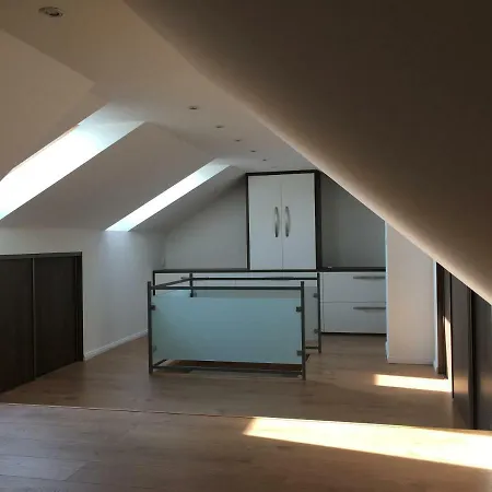 Lejlighed Spacious In Town Centre *