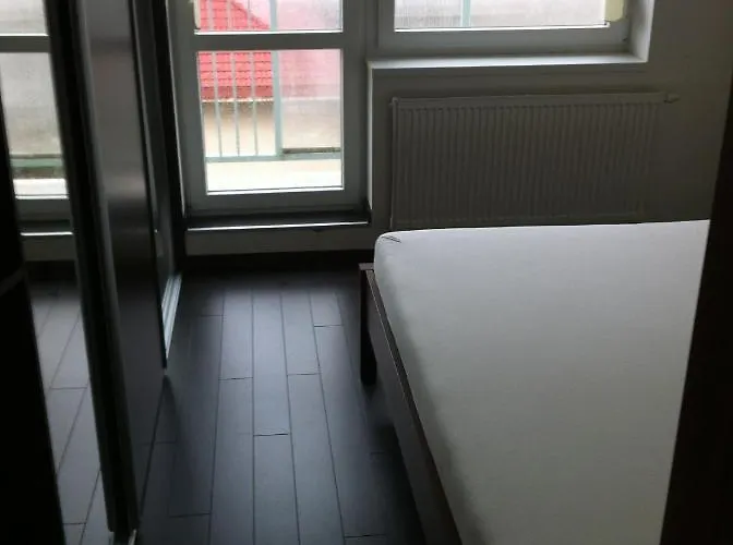 Spacious In Town Centre *