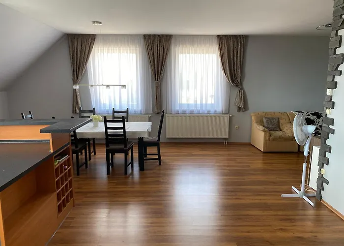 Spacious In Town Centre *