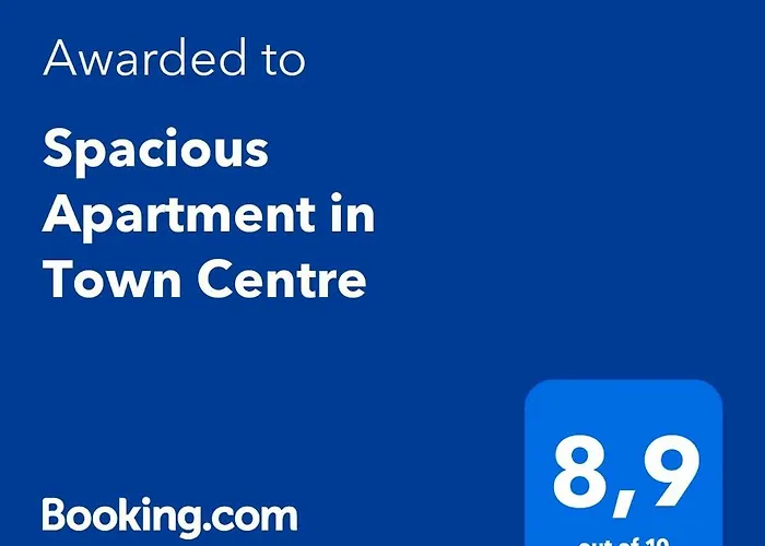 Spacious In Town Centre Apartament *