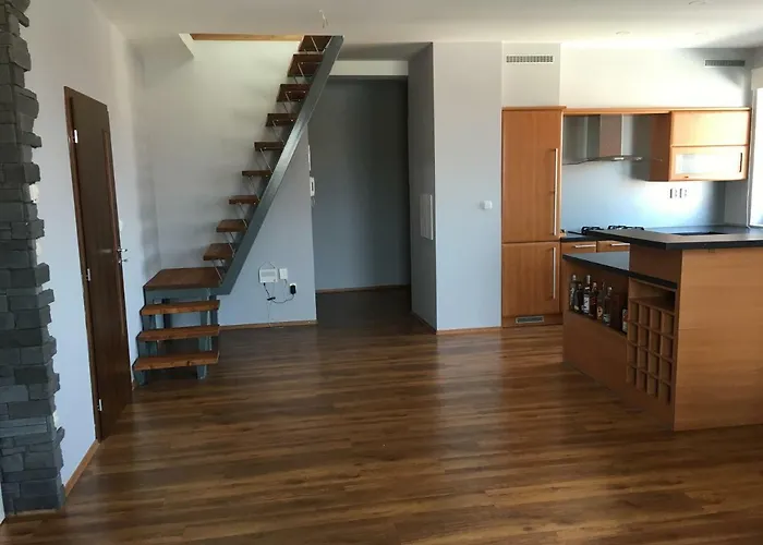 Spacious In Town Centre *